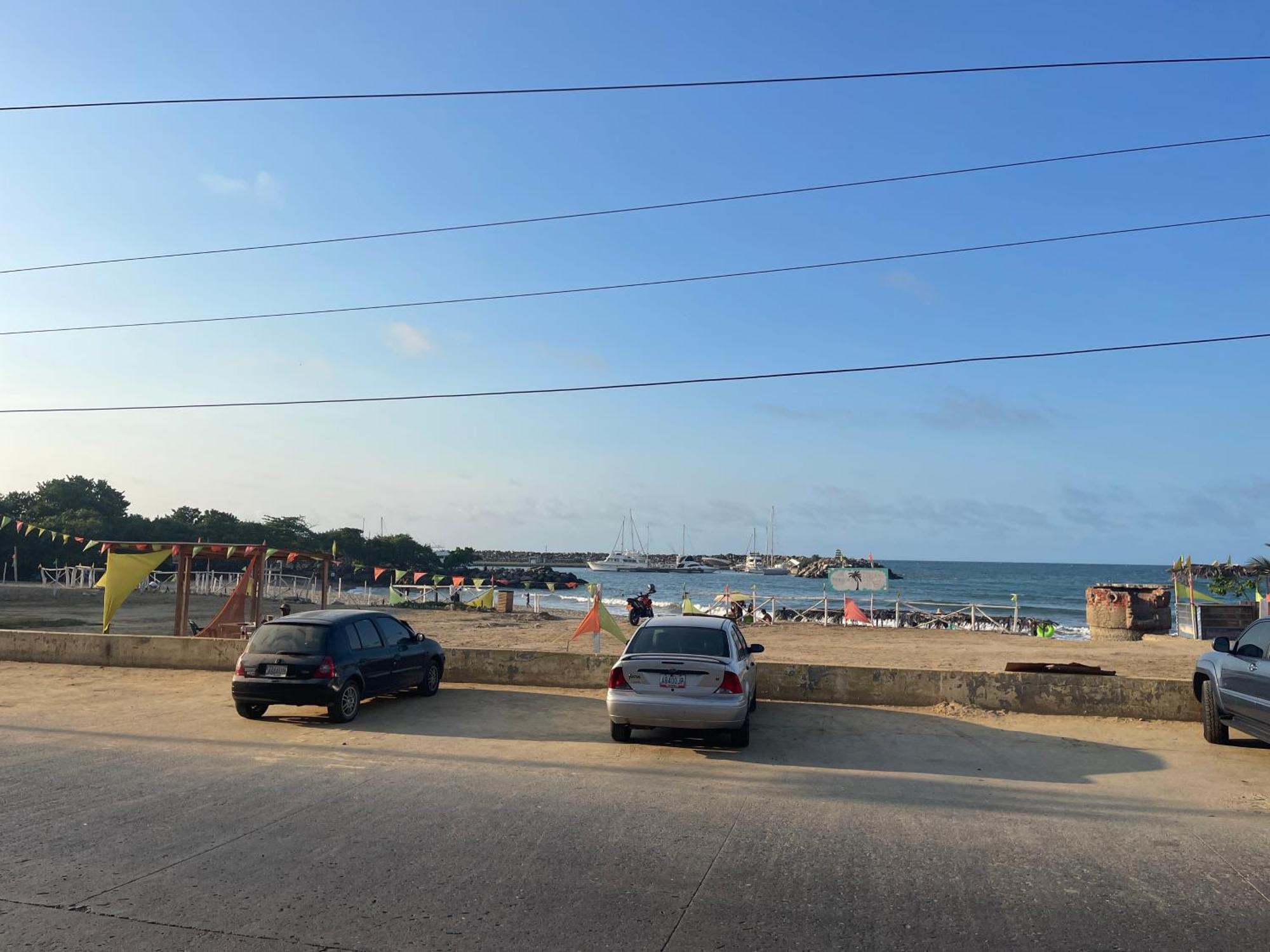 Hotel Brisas Del Mar 2022 Catia La Mar ภายนอก รูปภาพ